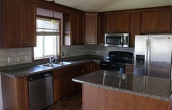 1027 Taft Street S, Cambridge, MN 55008