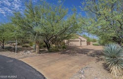13944 S Broken Spoke Lane, Vail, AZ 85641