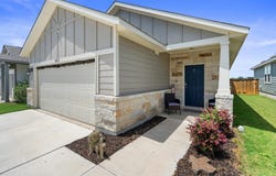 205 Unforgiven LN, Jarrell, TX 76537