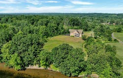 3 Riverside Court, Stillwater, NY 12170