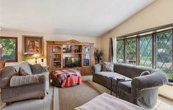 102 11th Avenue N, Hopkins, MN 55343