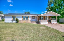 202 Sharp Ave, Ballinger, TX 76821