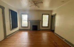 2329 N 5th Ave, LAUREL, MS 39440