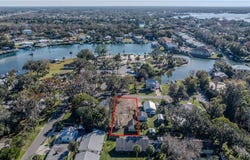 27 NE 2nd Street, Crystal River, FL 34429