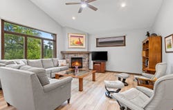 2592 FARMINGTON Way, SUAMICO, WI 54313-1201