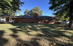 3232 Moorhead Drive, Joplin, MO 64804
