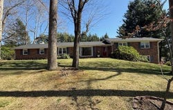 19494 Oakwood Drive, Abingdon, VA 24211