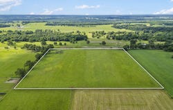 Tbd Lawrence 2075, La Russell, MO 64848
