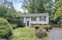 9117 HUNTING PINES PLACE, FAIRFAX, VA 22032