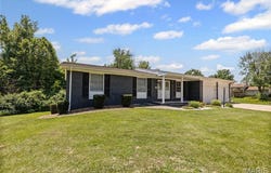 5000 Cavalier Court, Godfrey, IL 62035