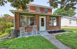 2606 BROAD STREET, WEST YORK, PA 17404