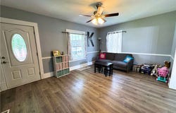 414 Memorial Ave, Grove City Boro, PA 16127