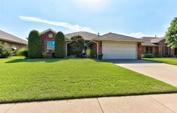 3808 Notting Hill Drive, Moore, OK 73160