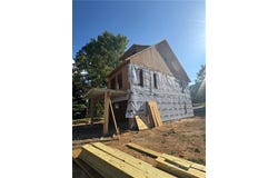 22 N Jefferson Avenue, West Jefferson, NC 28694