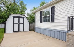 354 Pin Oak Circle, Elyria, OH 44035