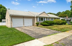 60 Red Coach Drive, Stratford, CT 06614