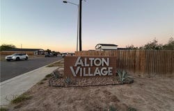 1418 S Michigan Street, Alton, TX 78573