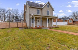 616 W Columbia Street, Farmington, MO 63640