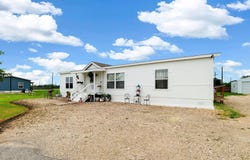 102 Double C Dr, Cedar Creek, TX 78612