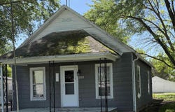 208 E Ebony Street, Thayer, IL 62615