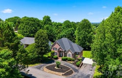 1245 34th Avenue NE, Hickory, NC 28601