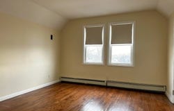 19 Walnut Ter, Bloomfield Twp., NJ 07003-5025