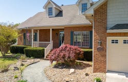 304 Chuniloti Circle, Loudon, TN 37774