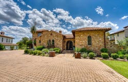 122 Plaza Escondido, Horseshoe Bay, TX 78657