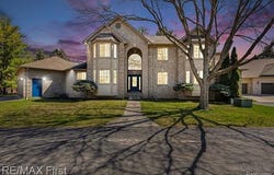 20400 Robinway Drive, Clinton Twp, MI 48036