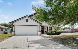 129 Salado DR, Kyle, TX 78640
