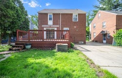 22875 Fairmount Boulevard, Shaker Heights, OH 44118