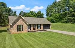 111 Whispering Oaks Drive, Somerset, KY 42503