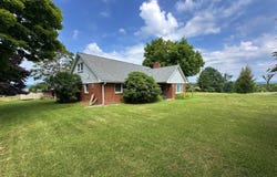 20669 N Seneca Trl, Lewisburg, WV 24901
