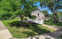 15645 Dresden Lake Court, Chesterfield, MO 63017
