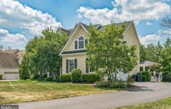 392 LANGBERG LANE, AMBLER, PA 19002