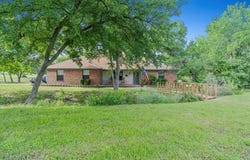 1717 Adams Lane, Azle, TX 76020