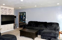714 Country Club Lane, Flint, MI 48507