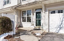 1948 Shamrock Place, Chaska, MN 55318