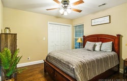 40 Lighthouse Road, Lake Ozark, MO 65049