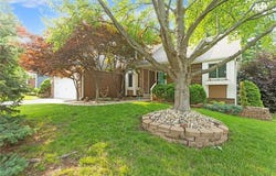 2432 SE 6TH Street, Lee's Summit, MO 64063