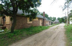 616 W 6th Ave, Hutchinson, KS 67501