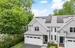 26 Sherman St, Natick, MA 01760