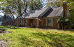 201 Maxfield Dr, Paducah, KY 42001