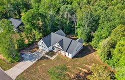 1182 Cape Hickory Road, Hickory, NC 28601