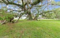 2111 Main Highway, Arnaudville, LA 70512