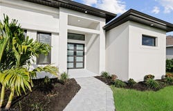 909 SW 11th Court, Cape Coral, FL 33991