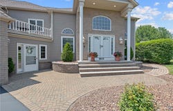 8835 Wedgefield Lane, Cicero, NY 13039