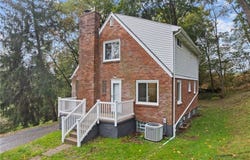 664 Manoah Dr, Bethel Park, PA 15102