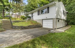 9 Hillside Road, Schaghticoke, NY 12182
