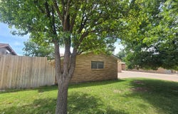 301 BENNETT Drive, Dumas, TX 79029-4132